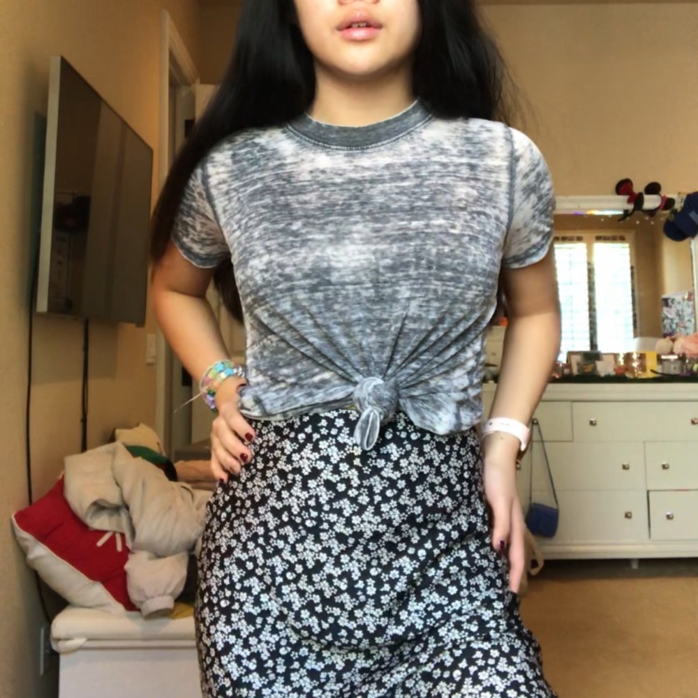Grey tee - Picture 2 of 5